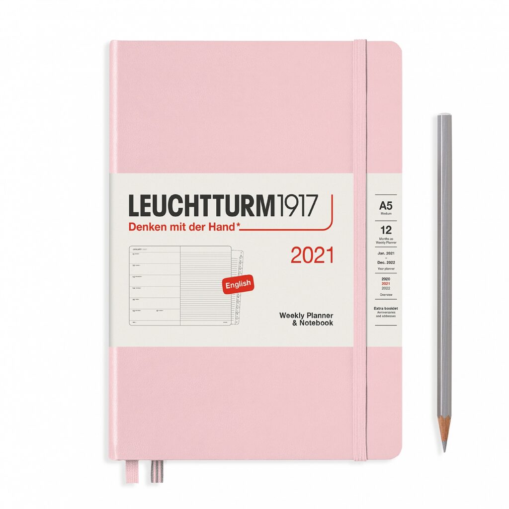 Leuchtturm1917 Kalender 2021 Weekly Planner og Notatbok – A5powder – Tudos