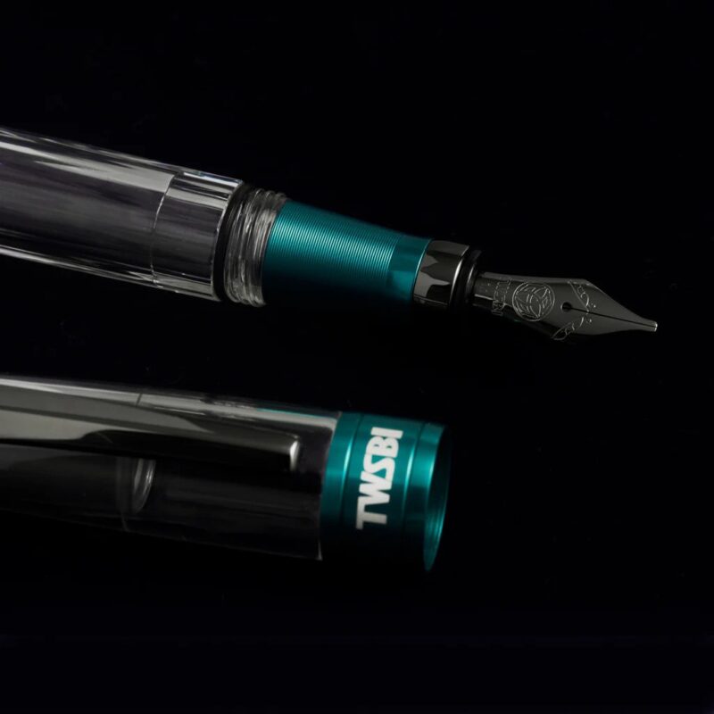 TWSBI - Diamond 580 ALR Fyllepenn  - Caribbean with Onyx - Bilde 4