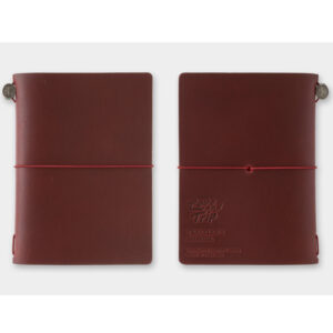 Traveler's Notebook - 2025 Limited Edition - Love and Trip - Passport Size - Red