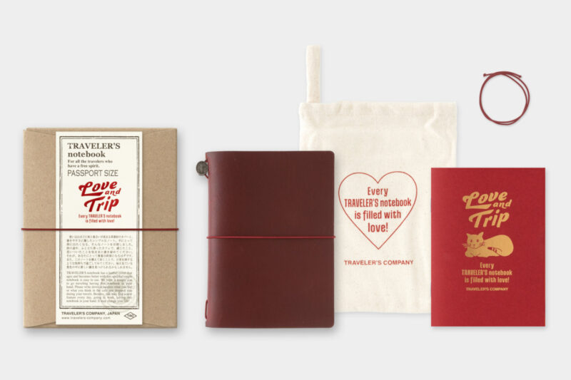 Traveler's Notebook - 2025 Limited Edition - Love and Trip - Passport Size - Red - Bilde 2